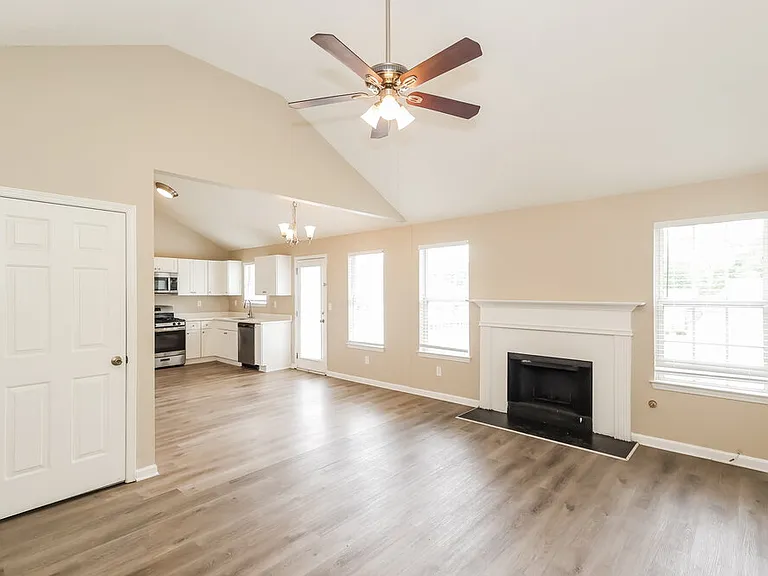 714 Cherry Branch Cir — Photo 5