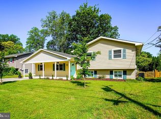 25 Sheridan Rd, Arnold, MD 21012