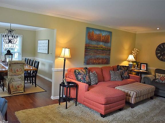 4th image of 6 White Oak Cir