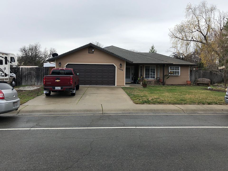 2nd image of 1055 Riviera Dr