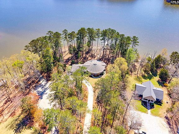 3rd image of 444 Maple Knoll Rd