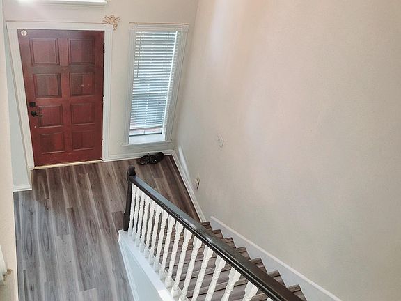 4th image of 2918 Colonel Court Dr #1