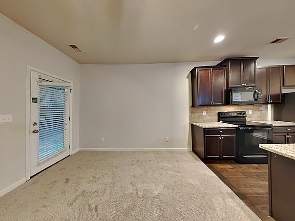3rd image of 385 Lossie Ln