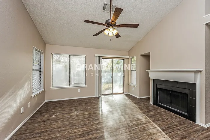 922 Gable Ave — Photo 4