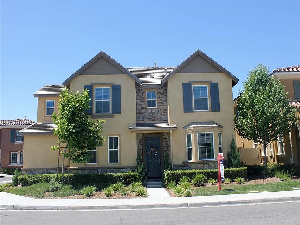 1st image of 40497 Amesbury Ln