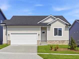1458 S 91st St, West Des Moines, IA 50266