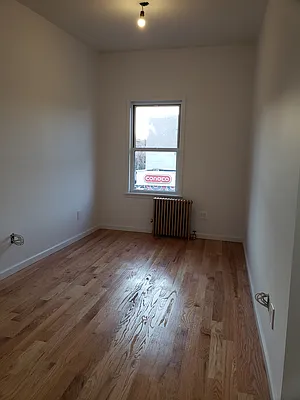 Rented by MCR Realty | media 15