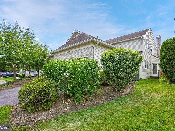 2nd image of 3726 Millpond Ct