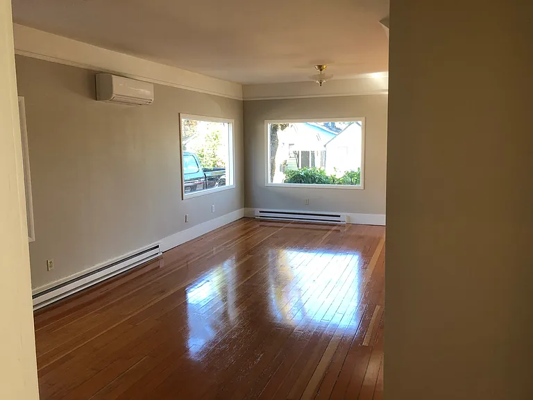 820 SW C Ave — Photo 6