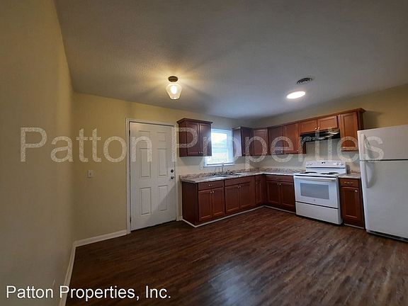 4th image of 4112 Tavineer Dr