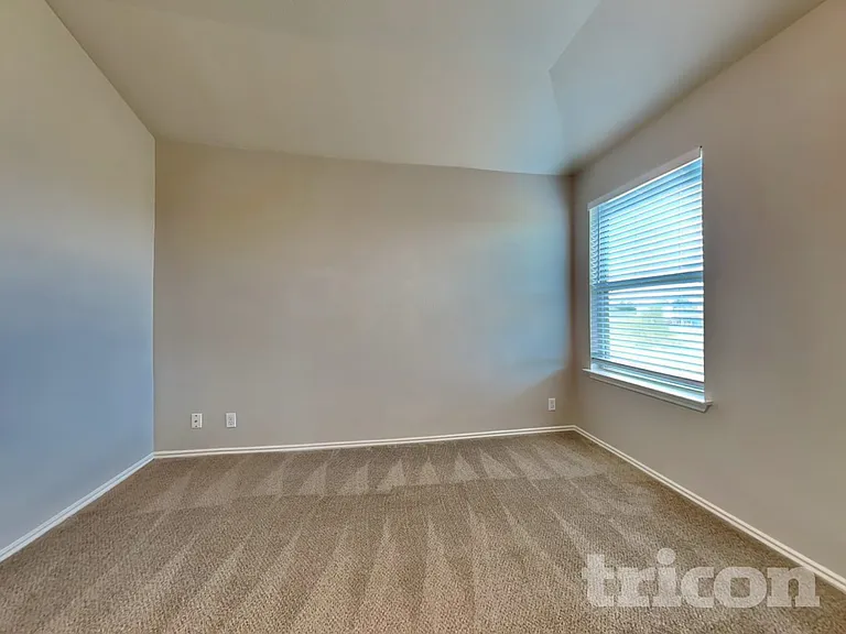 240 Dragon Ridge Rd — Photo 8