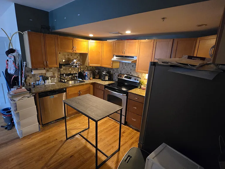 99 Pearl Ave #2 — Photo 6