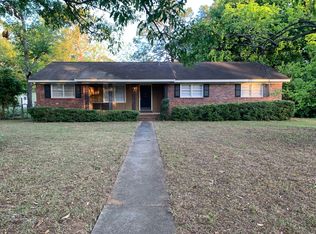 2426 Whispering Pines Cir, Albany, GA 31707