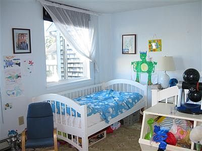 5th image of 123 Crescent Lane #123