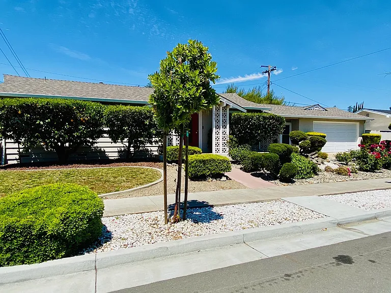 19787 Wheaton Dr — Photo 11
