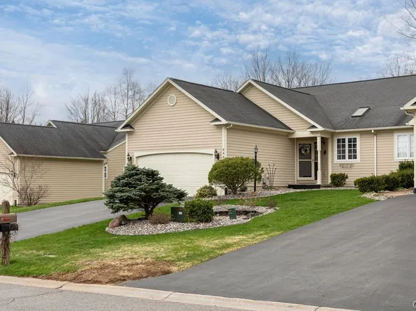 8467 Marco Ln, Baldwinsville, NY 13027