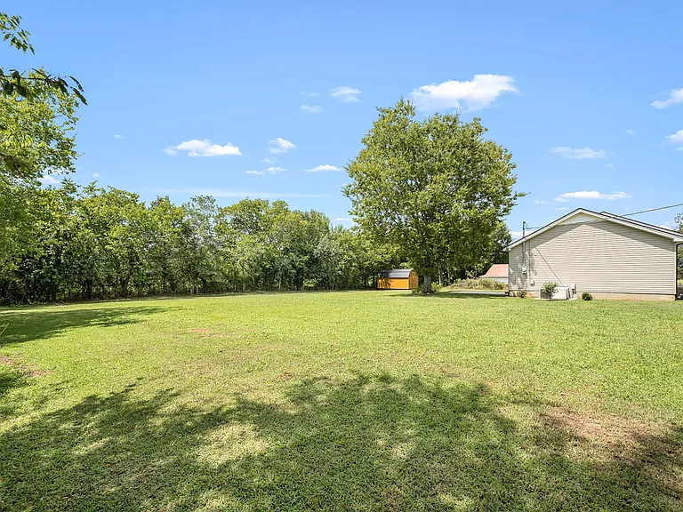 681 Elbethel Rd — Photo 29