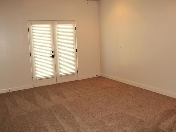 4th image of 1055 W Province Way Unit 105