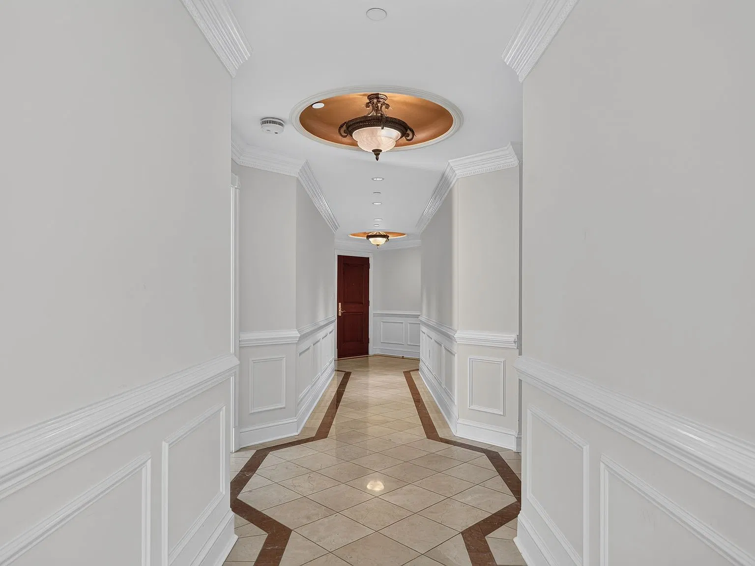 3 bed, 2.5 bath, 2749 sqft, $6,200 — Photo 3
