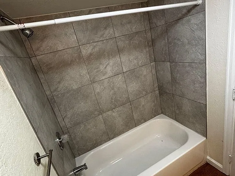 1165 Akron St — Photo 11