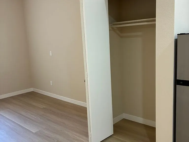 1010 Grant Ave #34 — Photo 5