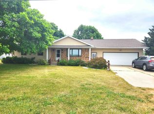 85 W Hampton Rd, Essexville, MI 48732