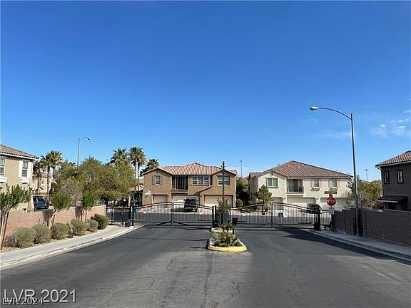 3rd image of 1371 Grass Creek Ave Unit 3