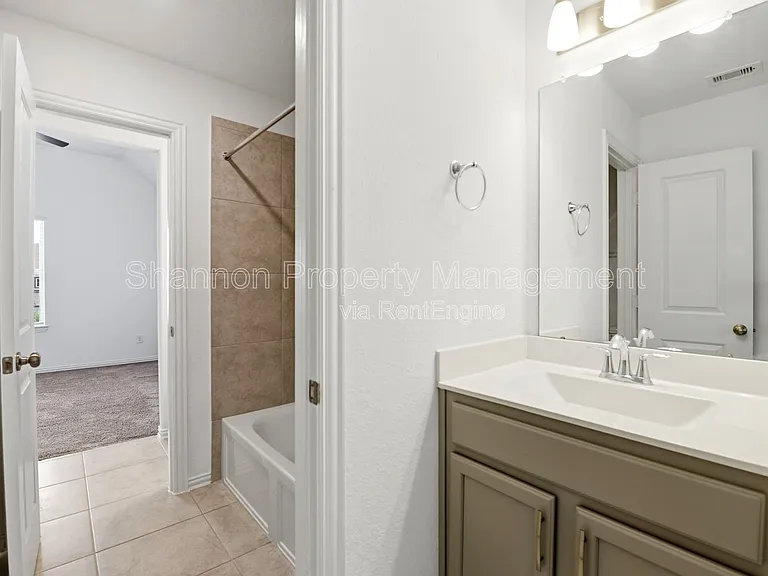 1618 Rosedale Dr — Photo 33