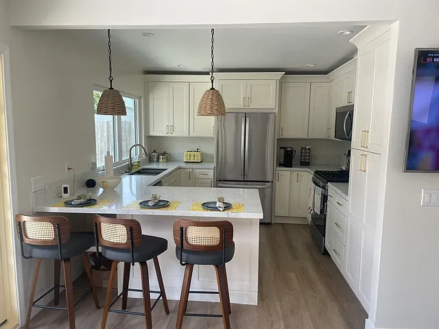 242 La Marina Dr — Photo 1