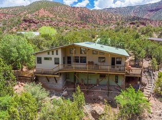 585 Madrid Rd, Jemez Springs, NM 87025