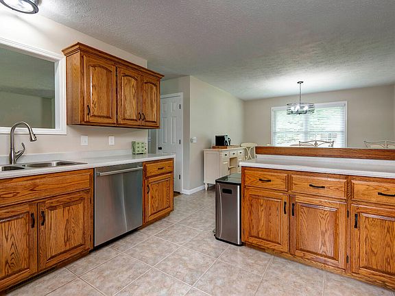 5th image of 310 N 37th Street