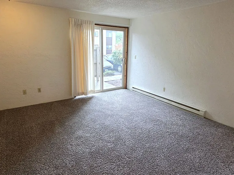 775 SW Washington Ave — Photo 46