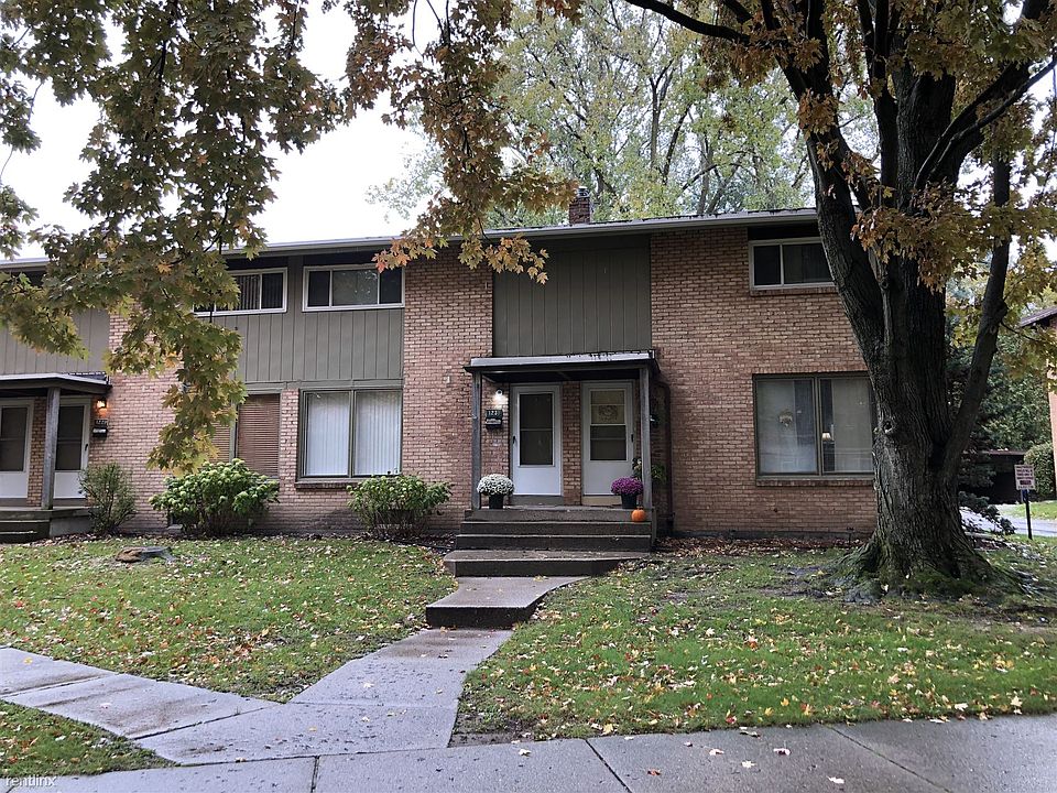 Front in Fall (1)