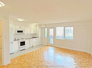 95 Lawton Blvd #404, Toronto, ON M4V 1Z8