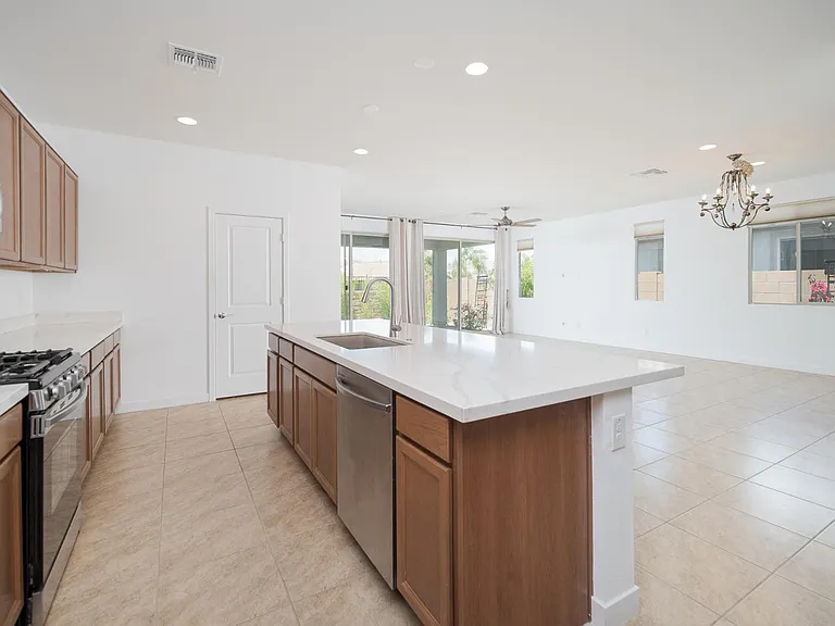 14844 S 179th Ave — Photo 2
