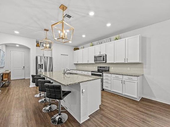 5th image of 8238 Hanoverian Drive