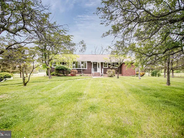 392 Extonville Rd, Allentown, NJ 08501