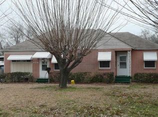 616 W Hammond St, Lancaster, TX 75146