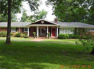 5423 E Holly Grove Rd, Thomasville, NC 27360