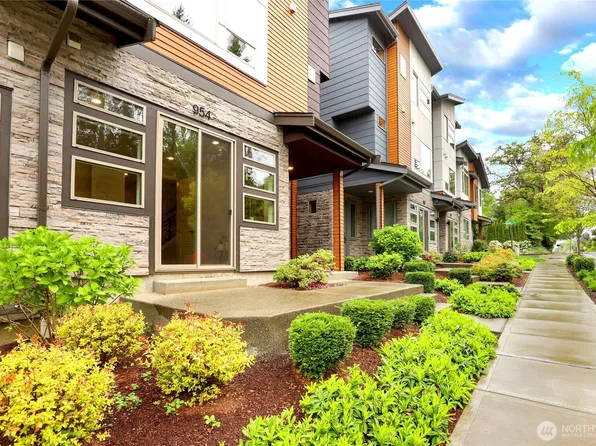 954 Dove Tail Lane NW #4, Bainbridge Island, WA 98110