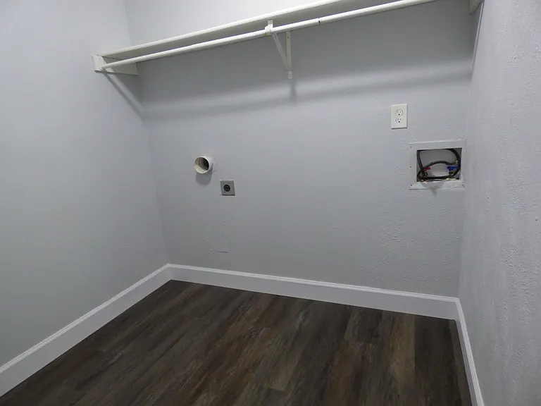 5016 Roberts Dr — Photo 25
