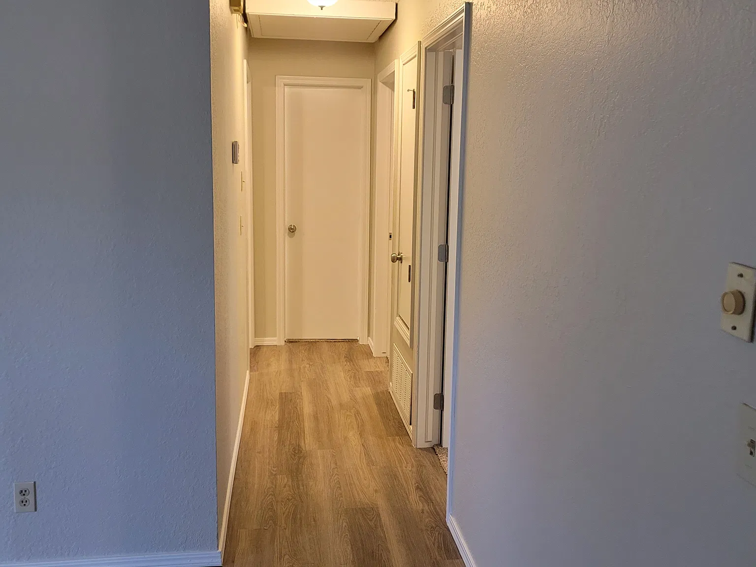 3 bed, 1027 sqft, $1,850 — Photo 4