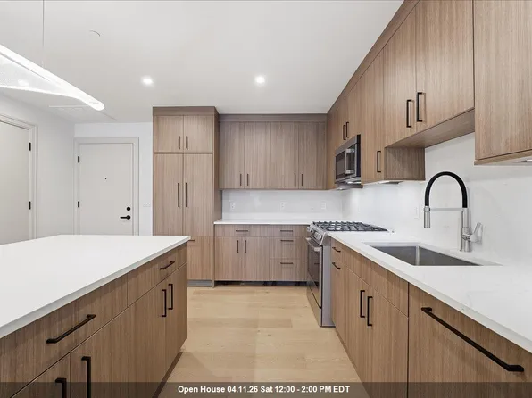 921 Madison Street image 1 of 31