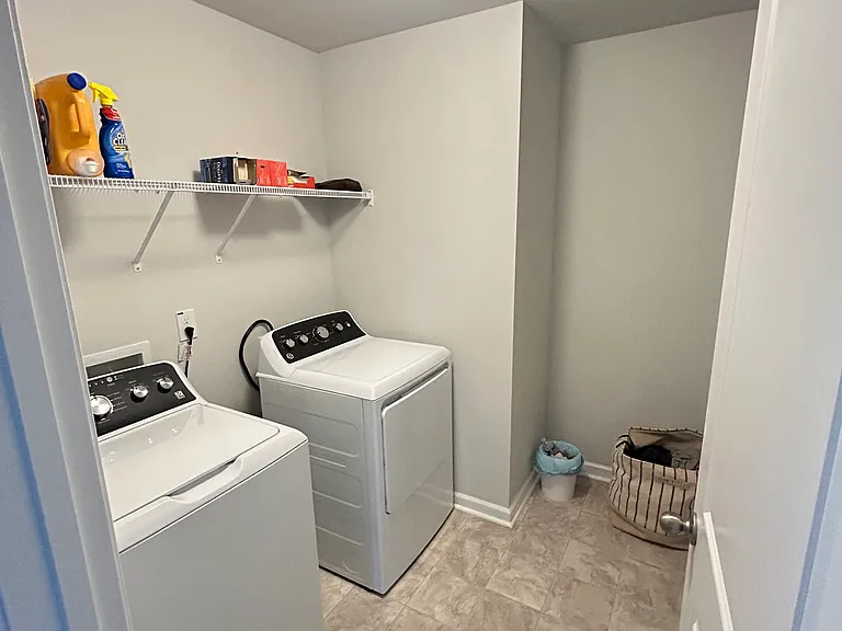 654 Melbourne Dr — Photo 13