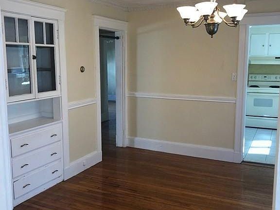 4th image of 60 E Elm Ave #59