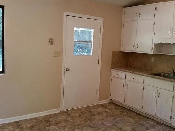 5th image of 1001 Brighton Dr