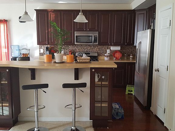 Kitchen Breakfast Bar