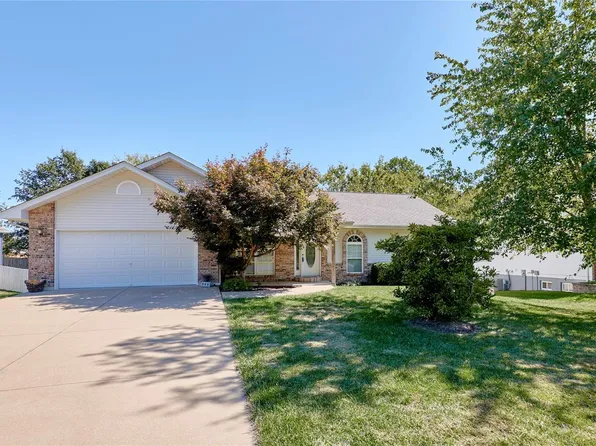 106 Ridge Rd, Troy, MO 63379