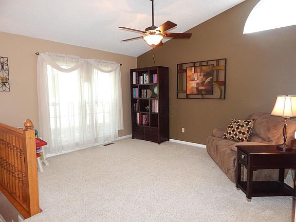 4th image of 691 Wynstone Dr