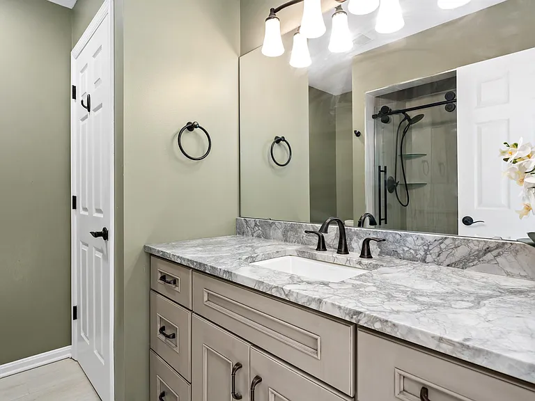203 Boxwood Ct — Photo 28